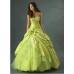 Нежно-зеленое бальное платье